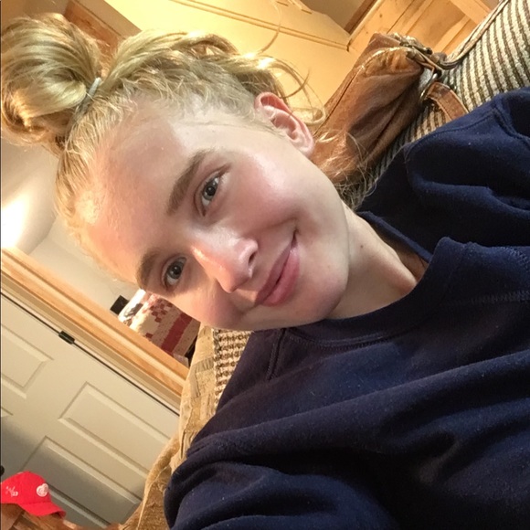 Meet your Posher, Emily - Picture 1 of 1